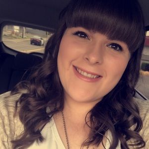 Meet your Posher, Cassie